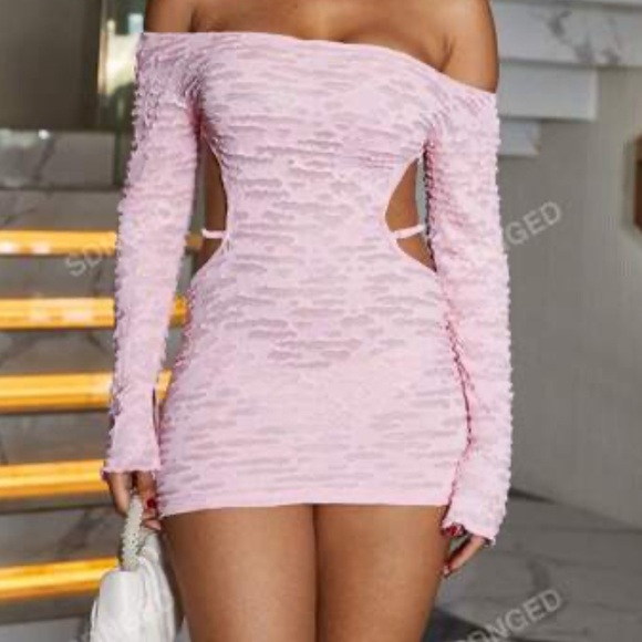 SHEIN Dresses & Skirts - SHEIN• Off Shoulder Cut Out Waist open back Ruffled look Bodycon Dress XS